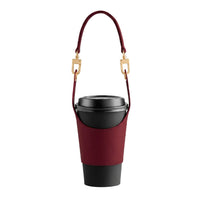 Porta pasaporte Maison Caviar con diseño de vaso de Nueva York, en color negro y resistente, ideal para viajes y organización.