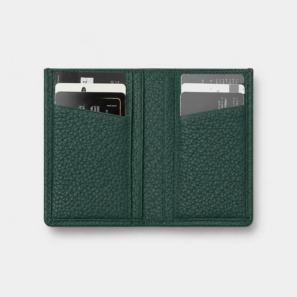 Billetera verde Maison Caviar Alphonse con diseño elegante y detalles de alta calidad para hombres.